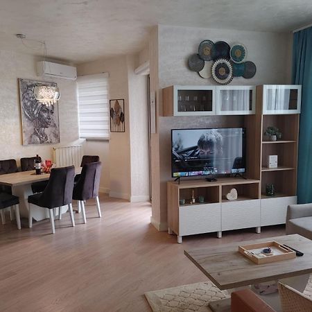Gigi Apartment Белград Екстериор снимка